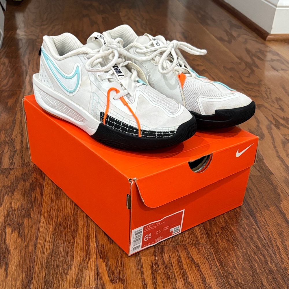 Nike, Kids, G.T. Cut 3 (GS) Basketball Shoes, Size 6.5Y, White/Safety Orange